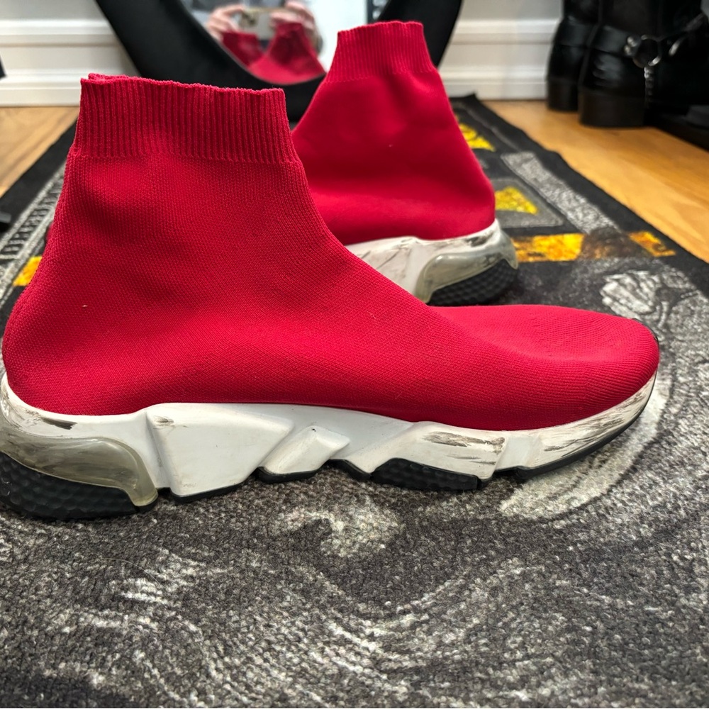 Balenciaga - Picture 4 of 6